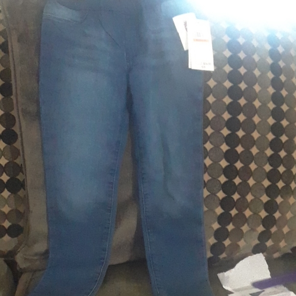 Jeans - Picture 1 of 1